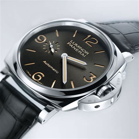 panerai luminor due black.